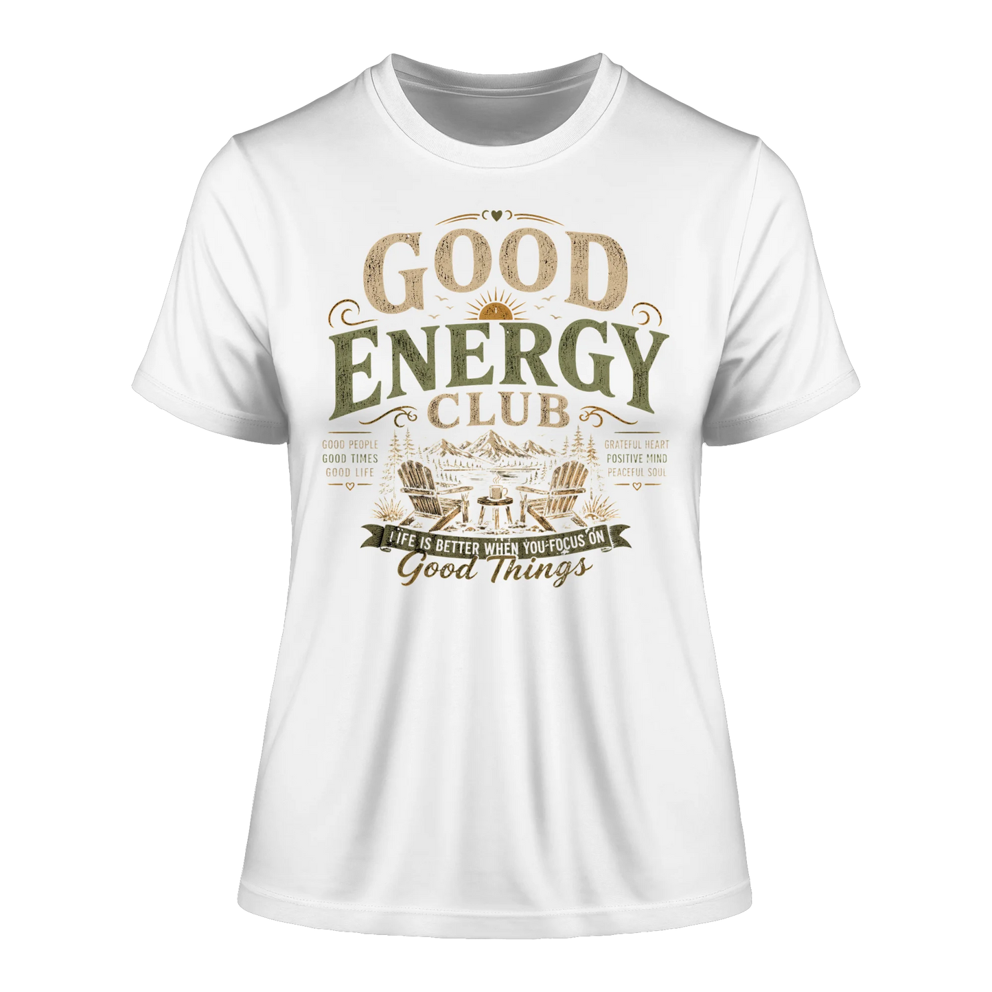 Weißes tailliertes Shirt mit „Good Energy Club“-Vintage-Design für Lebensfreude und positive Energie.